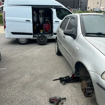 Mersin lastik yol yardım servis aracı